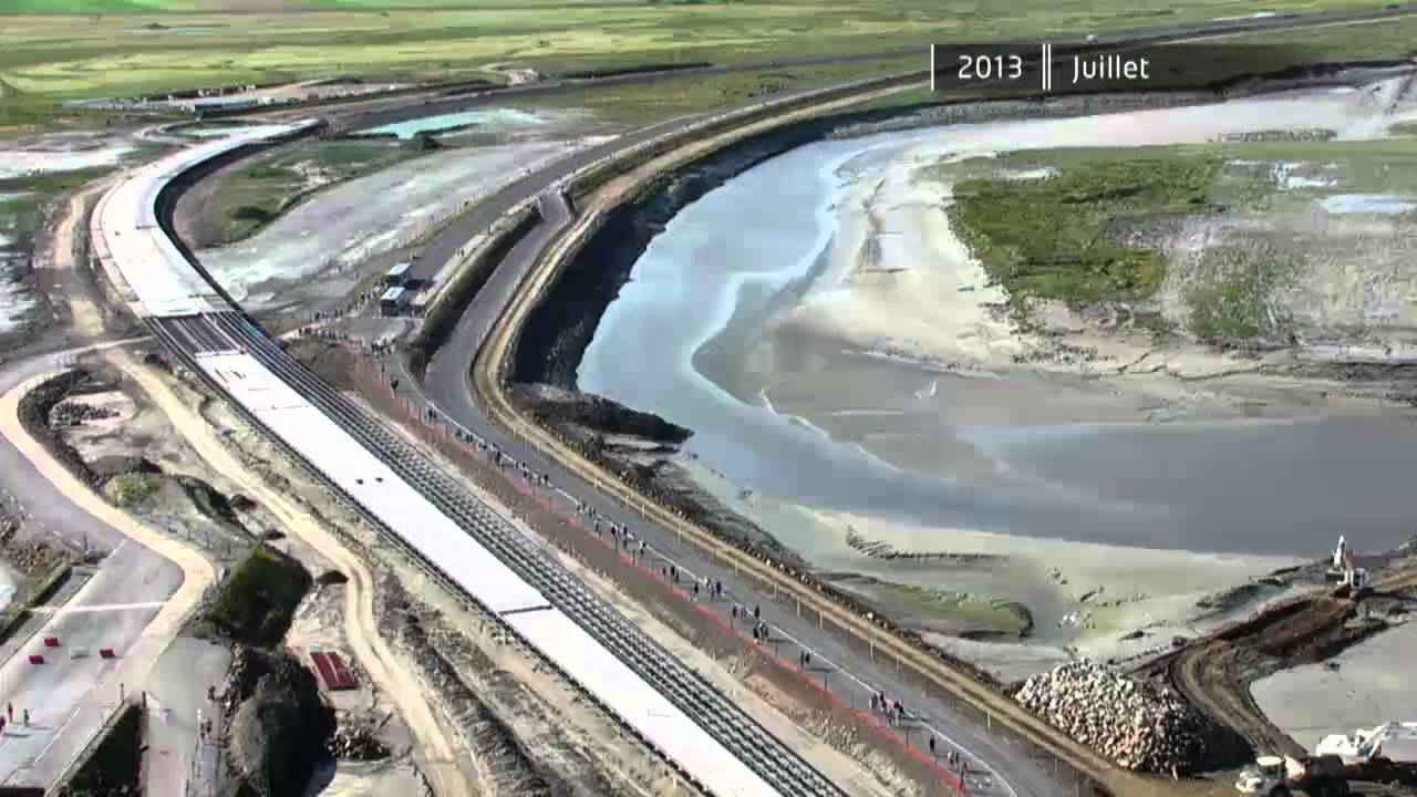 Mont-Saint-Michel Timelapse de la construction du nouveau pont-passerelle