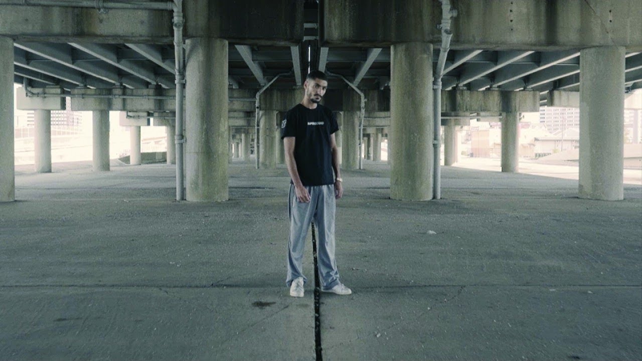 Sneazzy - 30040 (Clip Officiel)