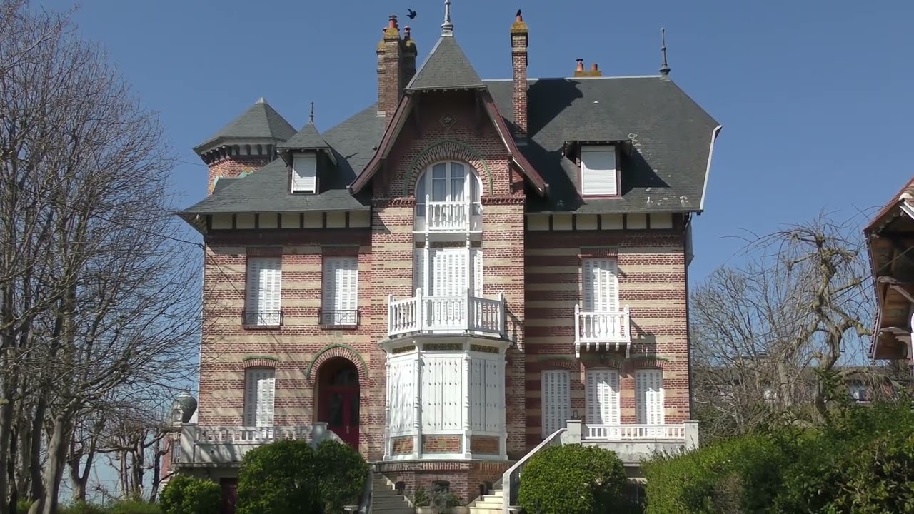 HOULGATE - LE CIRCUIT DES VILLAS (CALVADOS)