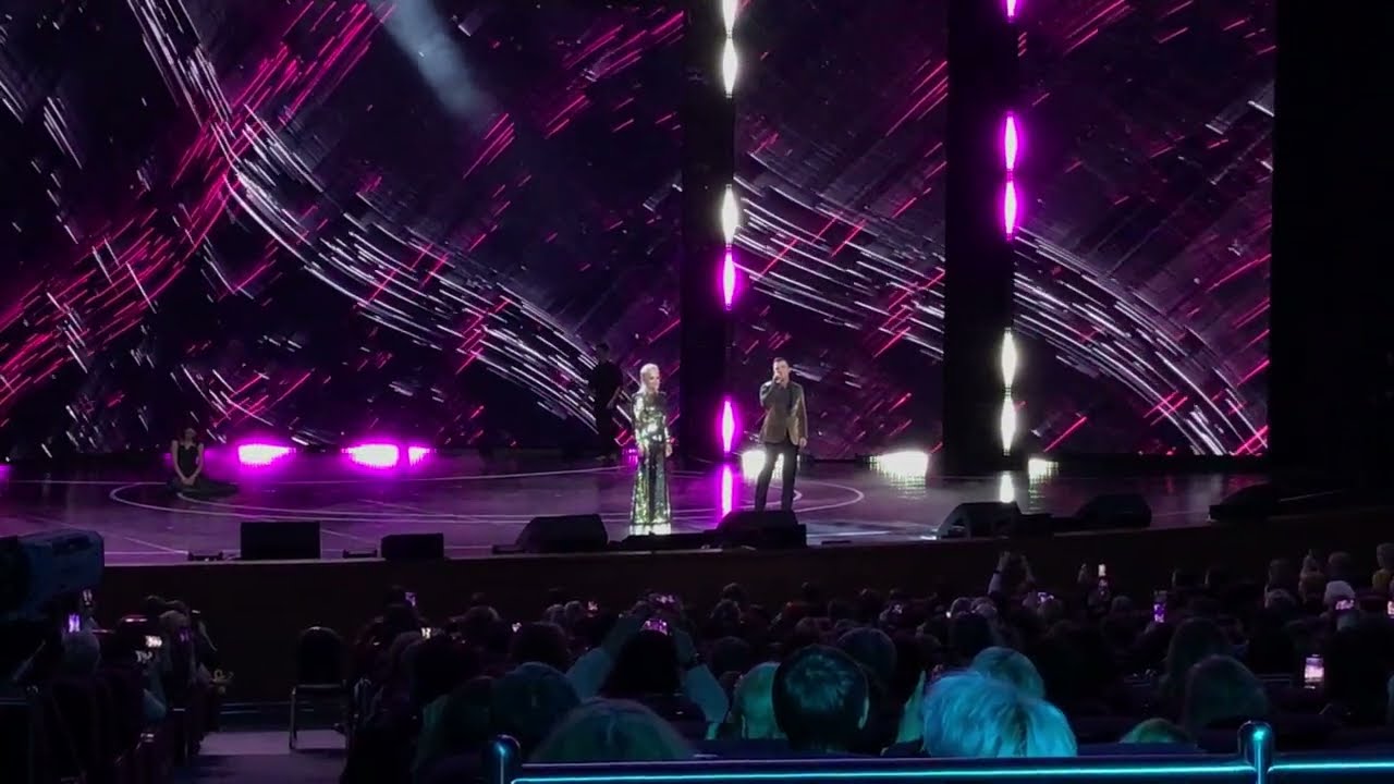 Лариса Долина и Кирилл Туриченко - Я тебя рисую (Крокус Сити Холл, 14.12.2022)