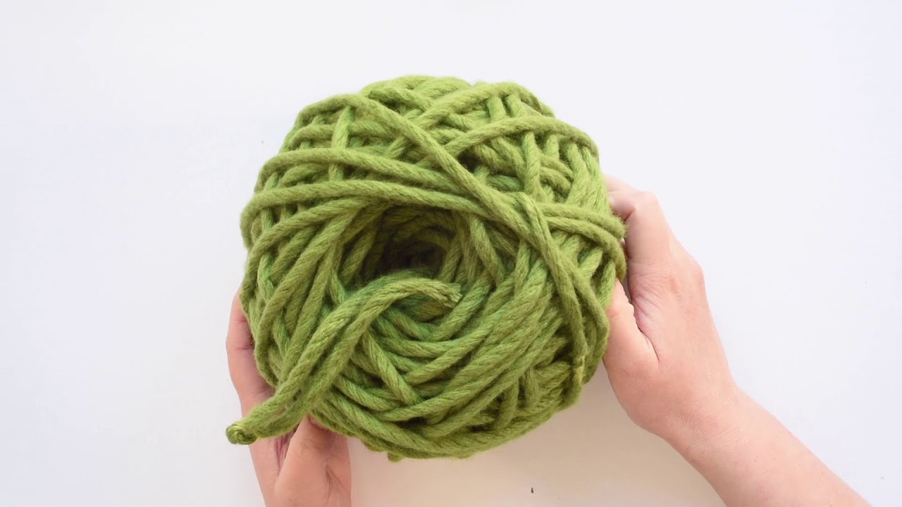 How to wind a skein of chunky yarn into centre pull ball