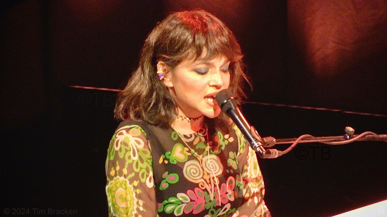 Norah Jones, Drunken Angel (Lucinda Williams cover), live in San Francisco, August 3, 2024 (4K)