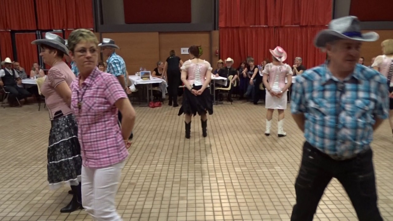 LORELEY PAR LES FUNNY BOOTS AU BAL DE MAGNY-COURS-58