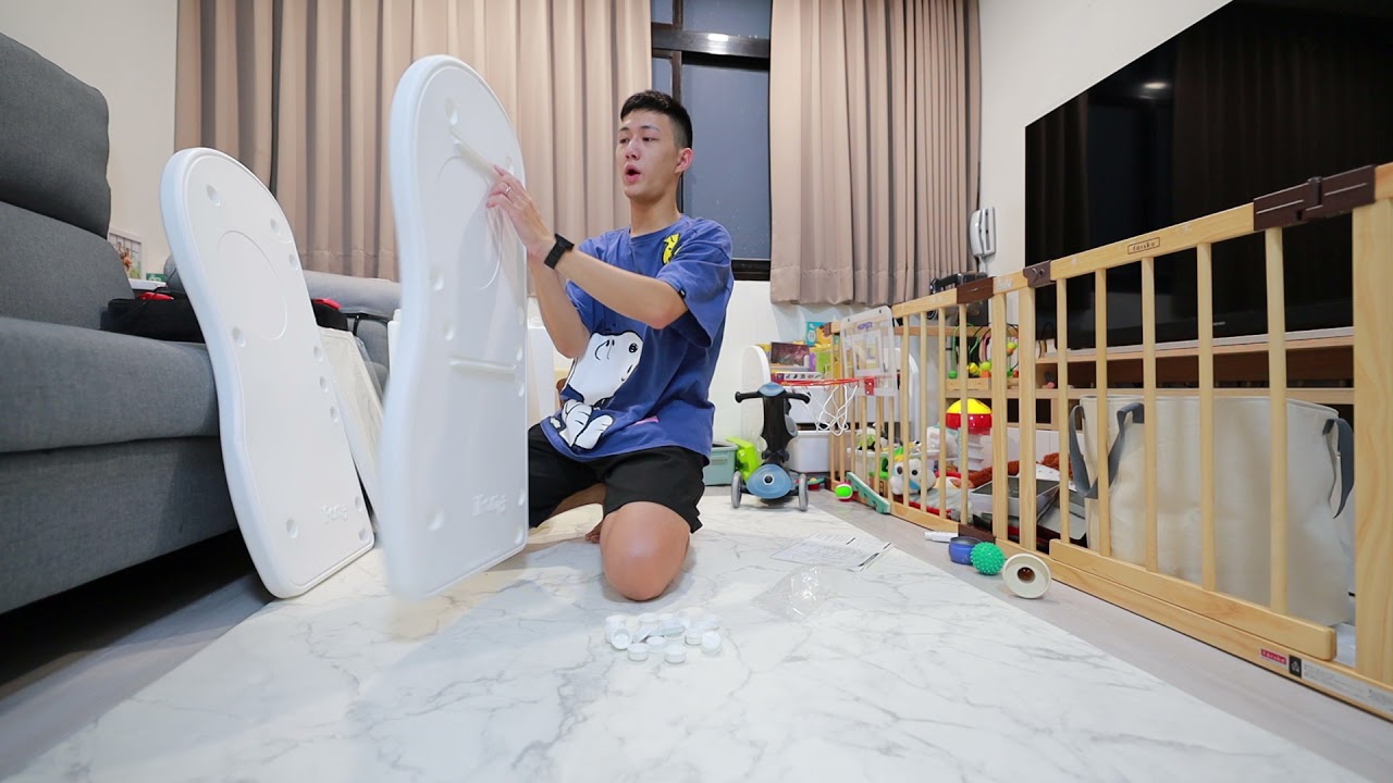 深夜開箱組裝迷你Q的新玩具櫃｜超有質感又超簡單組裝｜雙Q開箱｜雙Q日常