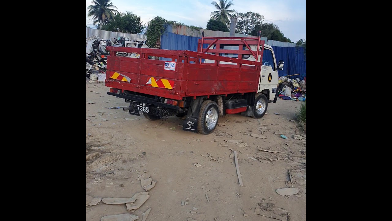 LORI 1 TAN NISSAN CABSTAR MUR MUR