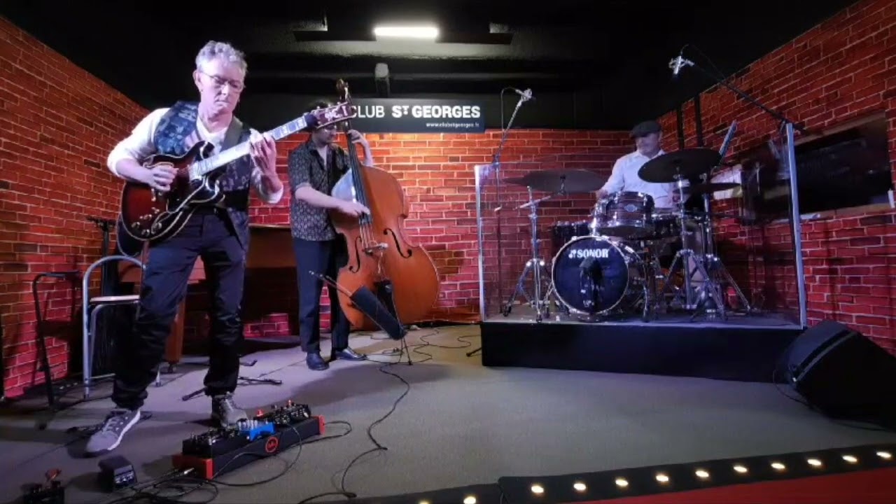 SOLAR ( C.Wayne/M.Davis) , Franck Rochard Trio , live at Club st Georges.