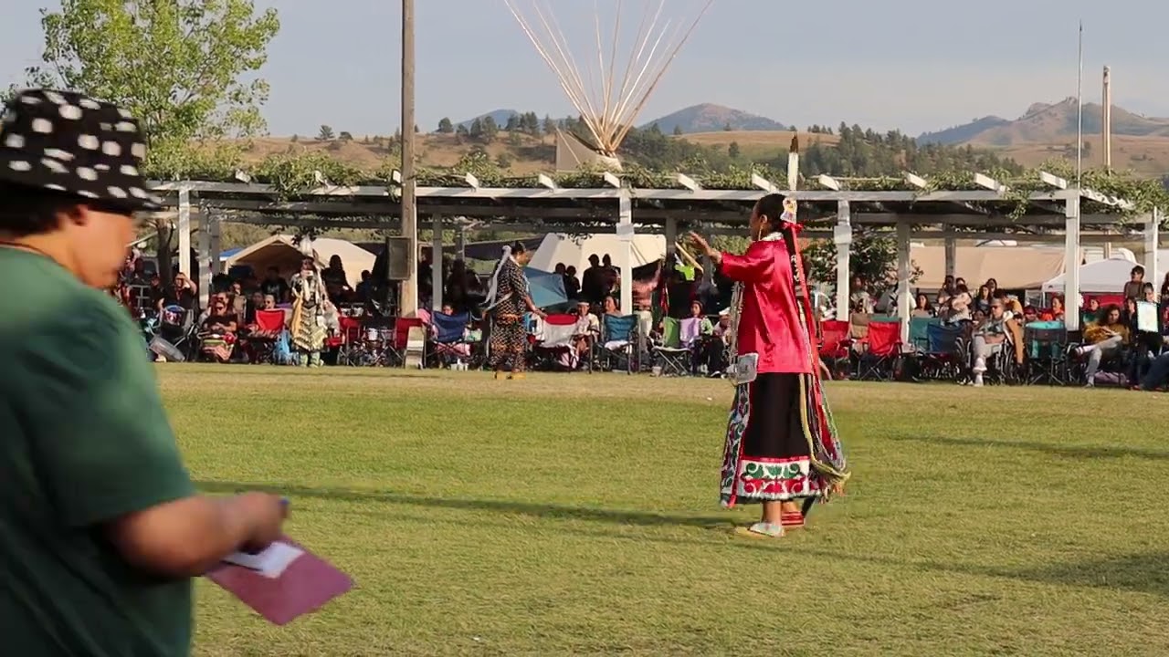 Women's Applique Sunday Finals (Neena Lasley & Laryn Oakes) at Rocky Boy Powwow 2023
