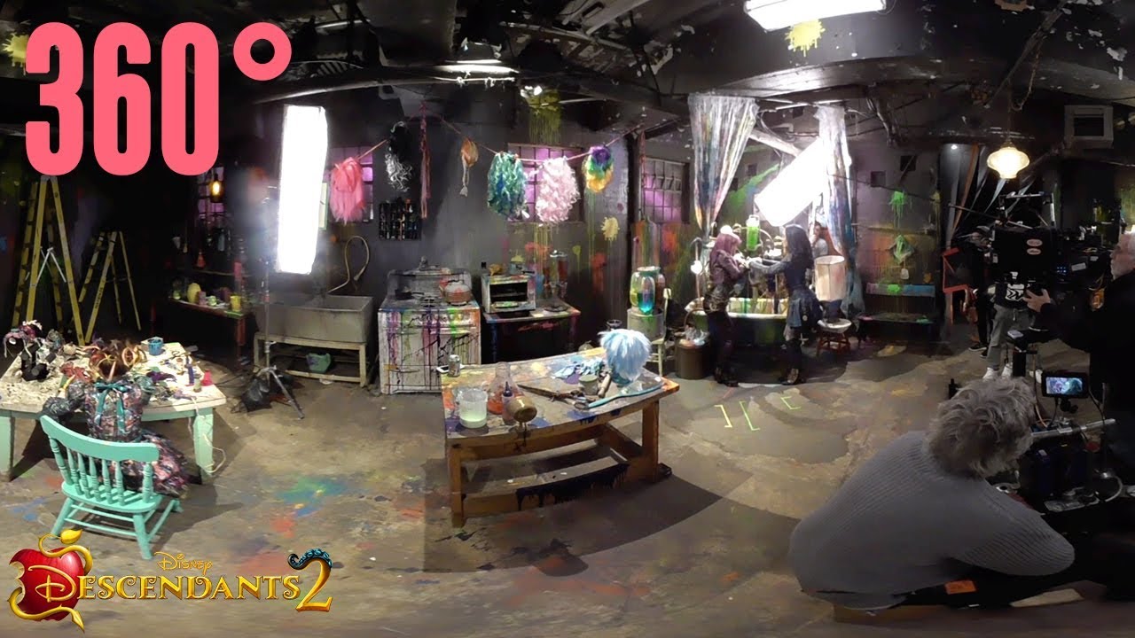 Curl Up and Dye: Behind the Scenes | 360° | Descendants 2