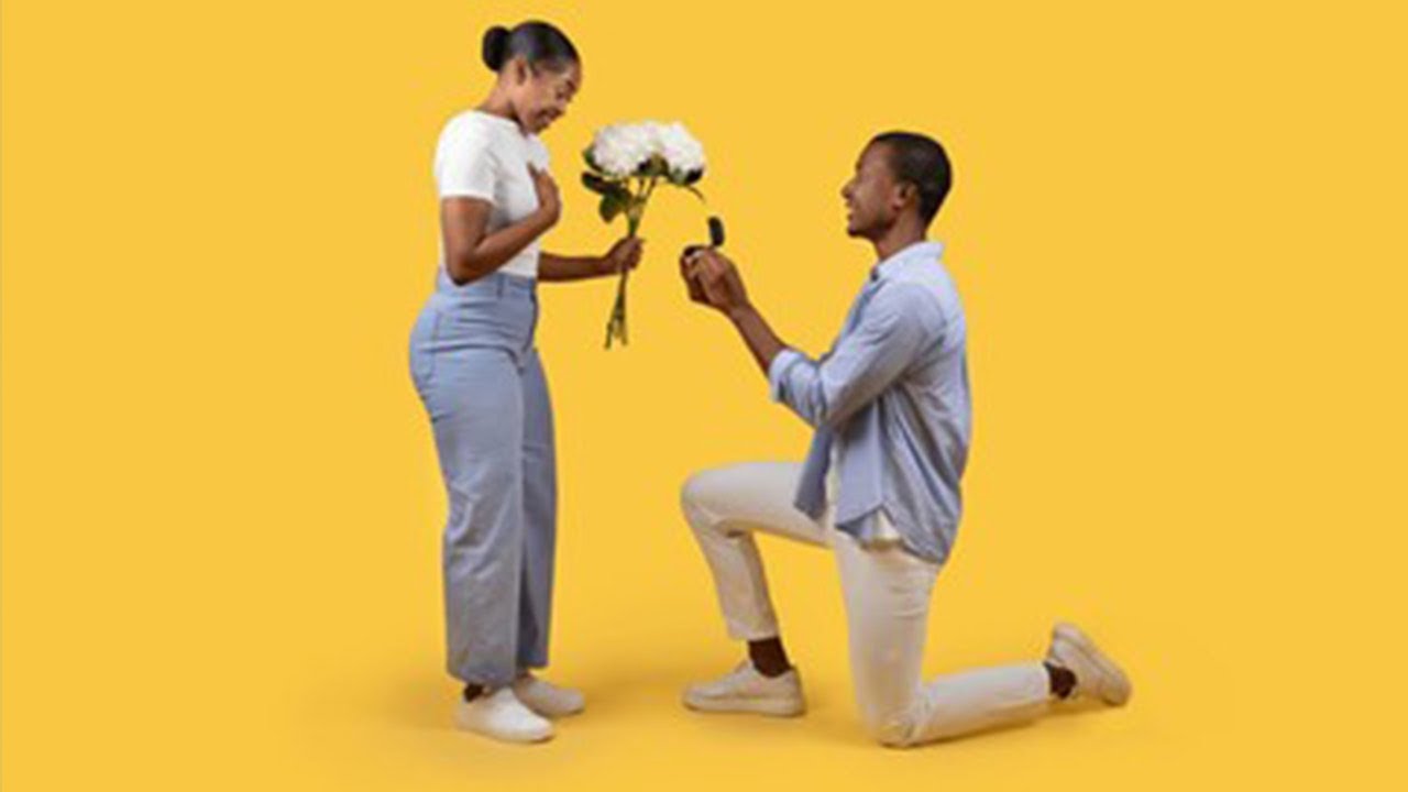 AMPLIFAYA; JE, NI SAWA MWANAUME KUPIGA GOTI AKIMVALISHA PETE YA UCHUMBA MWANAMKE WAKE?