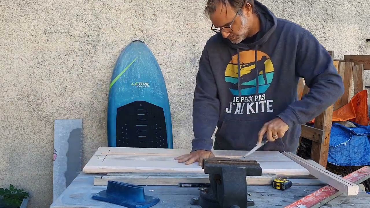 Fabrication planche pumping foil en carbone par un débutant