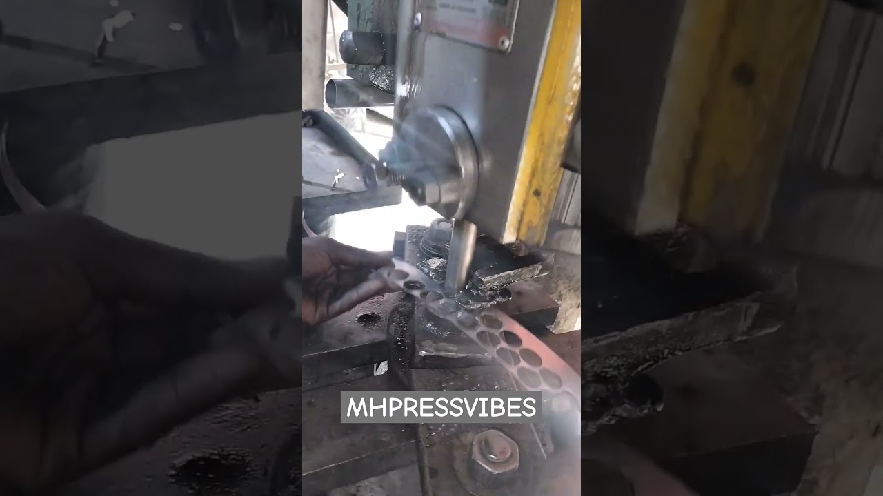 power press #powerpressmachine #workingpress #welding #powerpress #pressmachine #tools