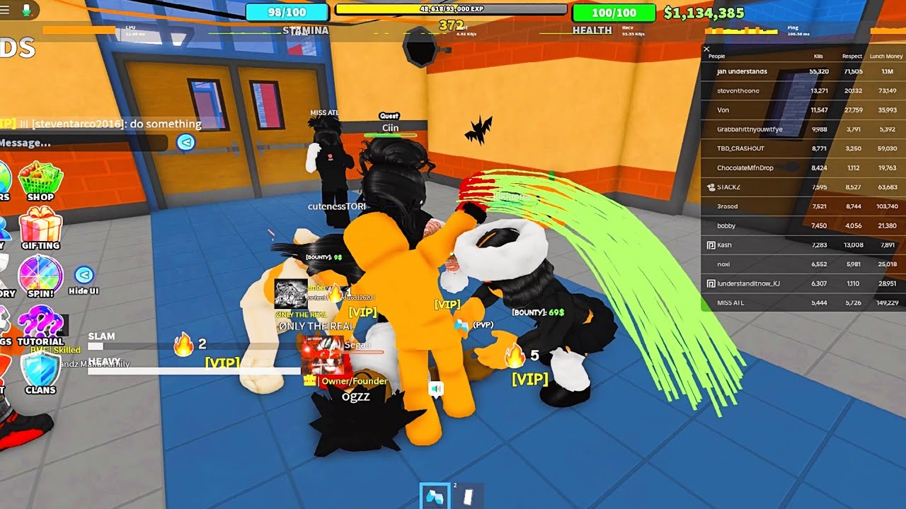THESE EGIRLS TRIED TO JUMP ME AND FAILED🤣🤦‍♂️ (FIGHT IN A SCHOOL ROBLOX)