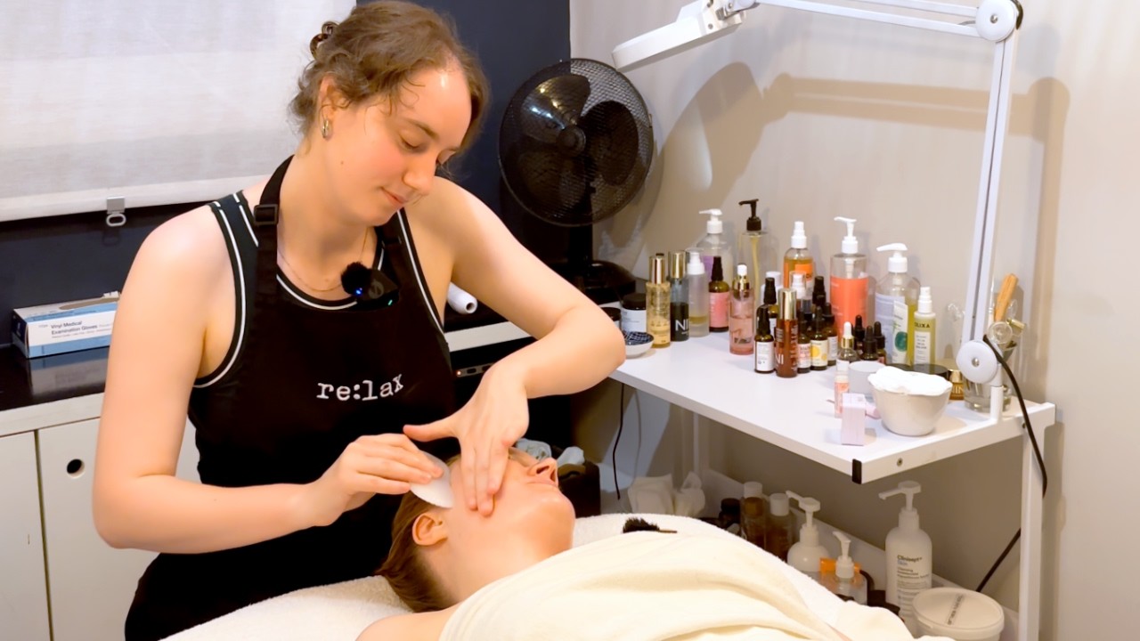 ASMR I Tried Sculptural Face Lifting & Gua&nbsp;Sha &ndash; Intraoral Massage Experience @ASMR.withEsme 