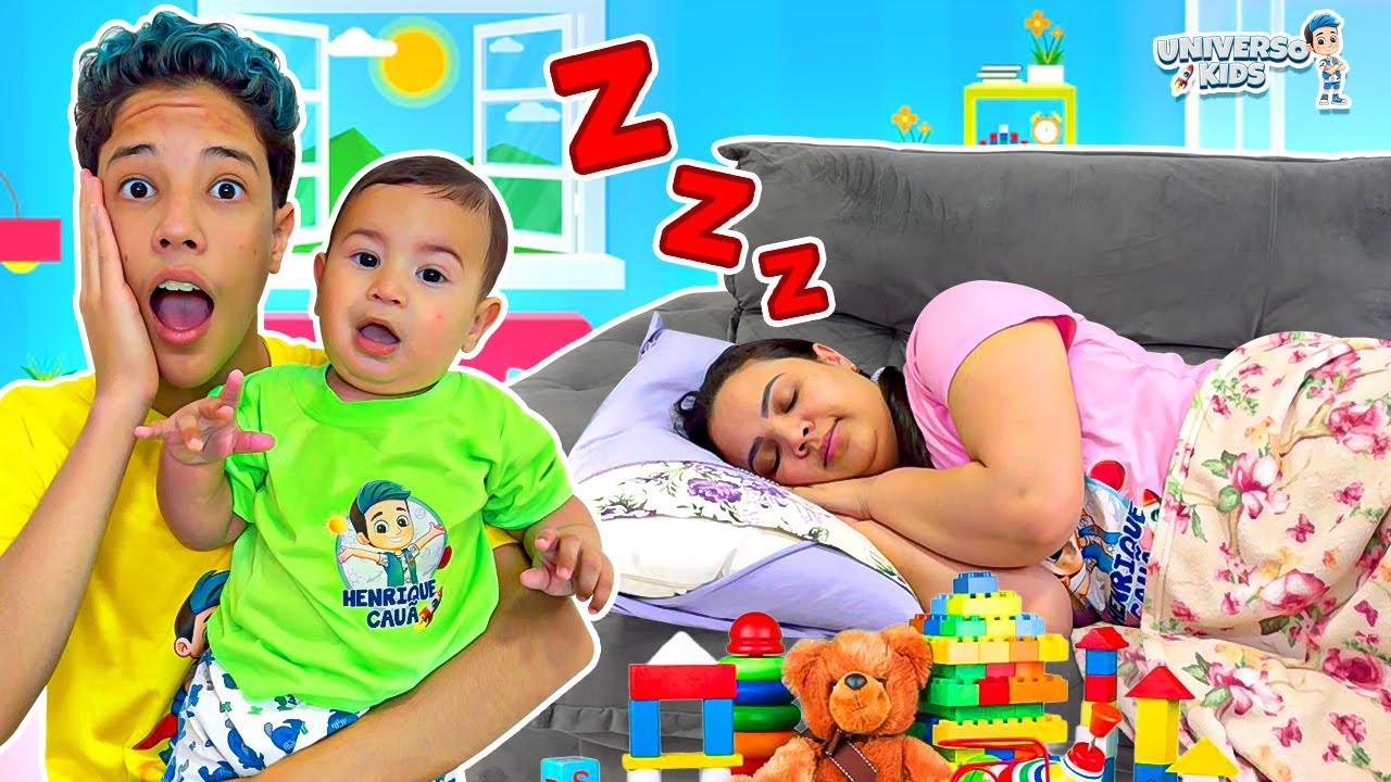 Henrique cuida do seu irmão bebê Heitor e ajuda sua mamãe cansada - Universo Kids