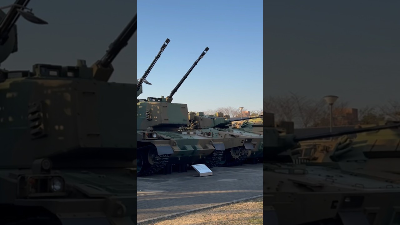 Viewing Tanks at JGSDF Public Information Center #japan #saitama #love #jgsdf #jsdf #army #tank