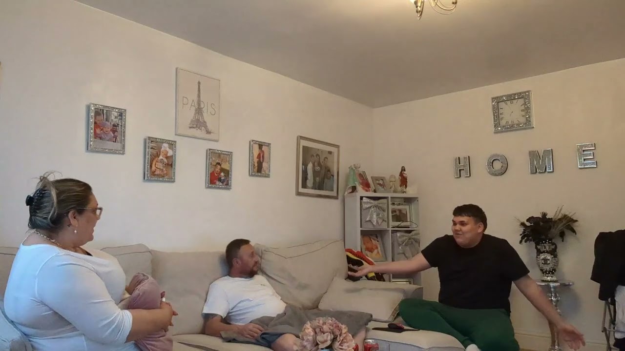 Táta mě vyhodil z Baráku (PRANK NA MAMU)