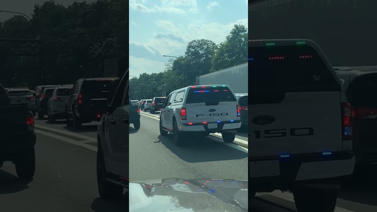 Emergency volunteer unit responding on the L.I.E (Crash)