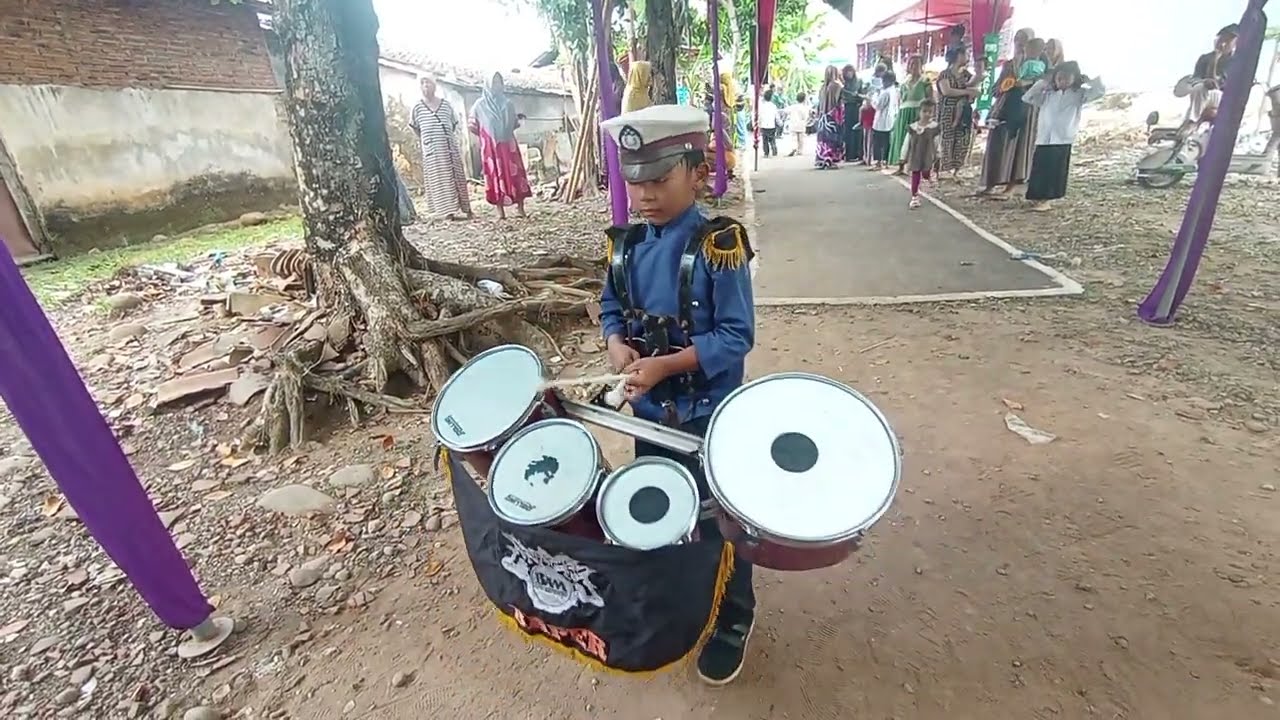 Drumband Mayoret CANTIK Bikin BAPER