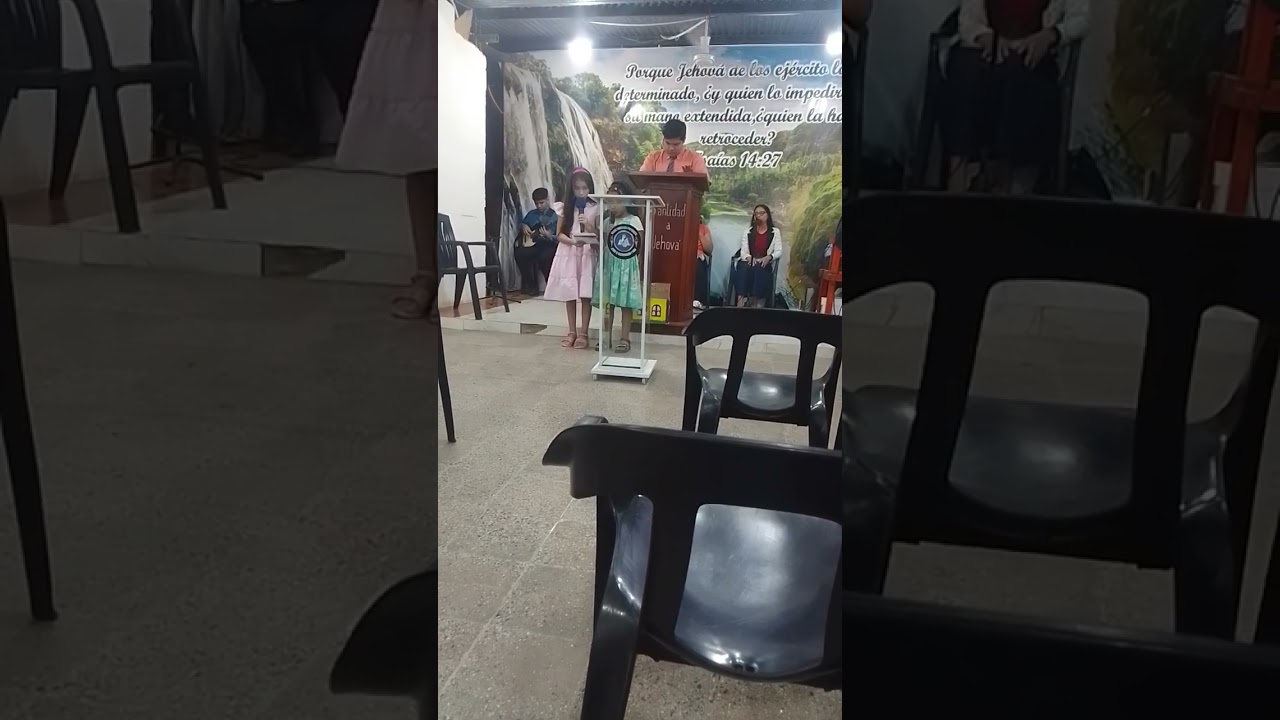 instruye al niño en el camino del señor y cuando sea grande no se apartara de el