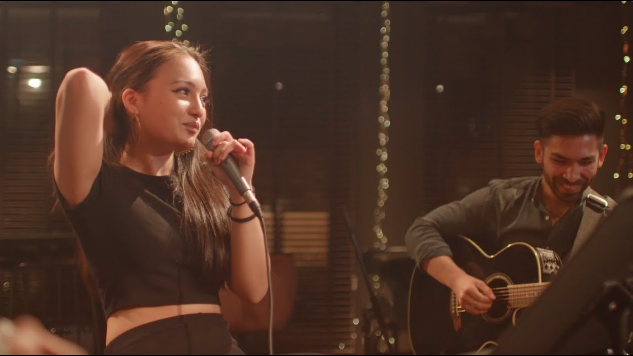 Gio Varchi - 2AM (Acoustic Live Version)