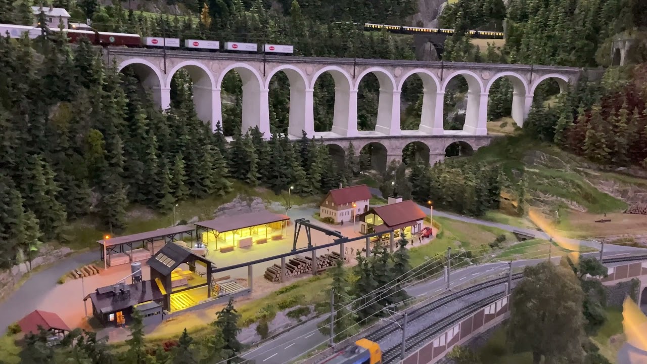 Traumwerk. Impressionen von den Modelleisenbahn Hans-Peter Porsche.