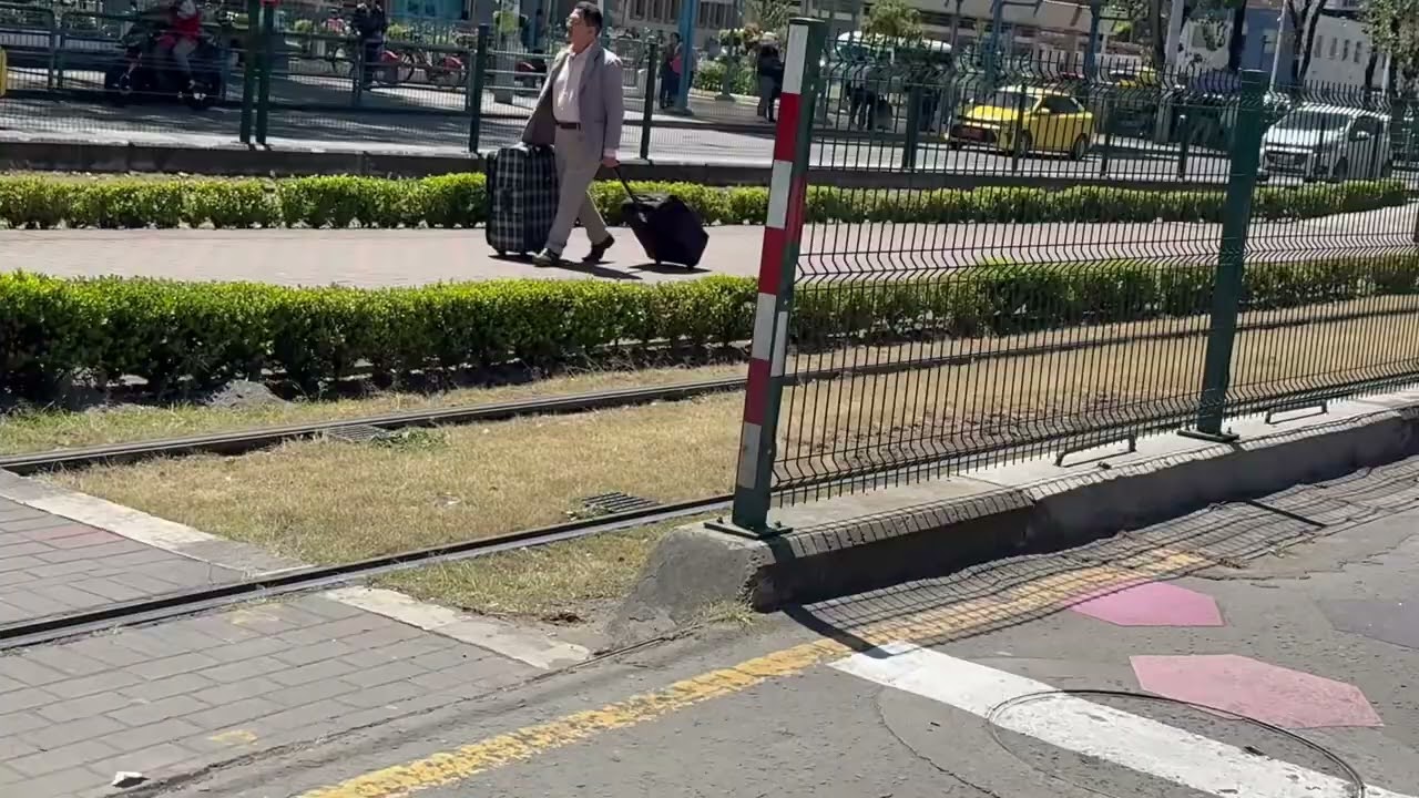 LA MEJOR CIUDAD DE ECUADOR ES CUENCA VENGAN A VISITAR Y NO AREPENTIRAN 