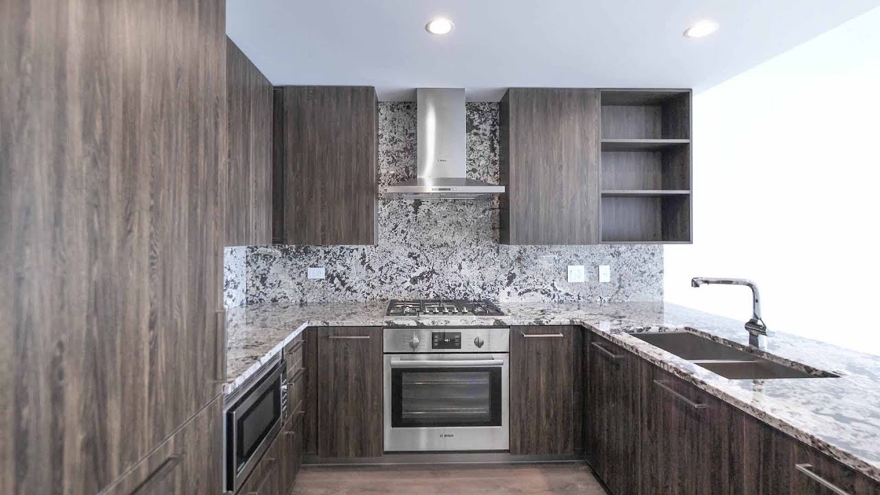 An 03-tier sunset-view 1-bedroom in River North at The Hudson