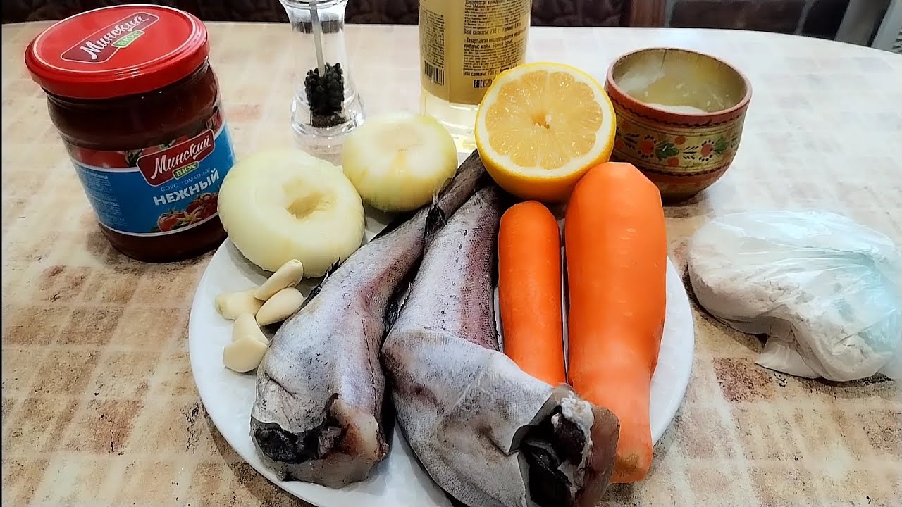 Вторые блюда: рыба жареная с овощами и рис. Пальчики оближешь. 
