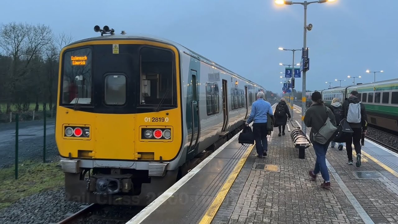 The Ballybrophy train line to Limerick - Ride onboard the Class 2800.