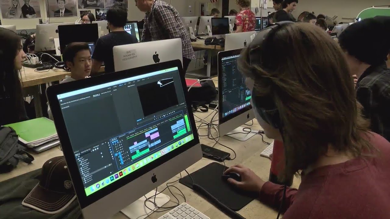 High school students are warning their peers about school threats
