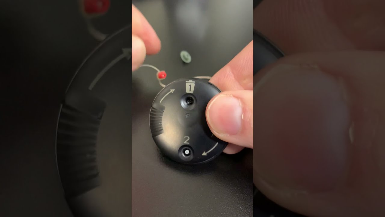 Phonak Paradise RIC - replacing CeruShield wax filter. Independent Audiologist Brisbane.