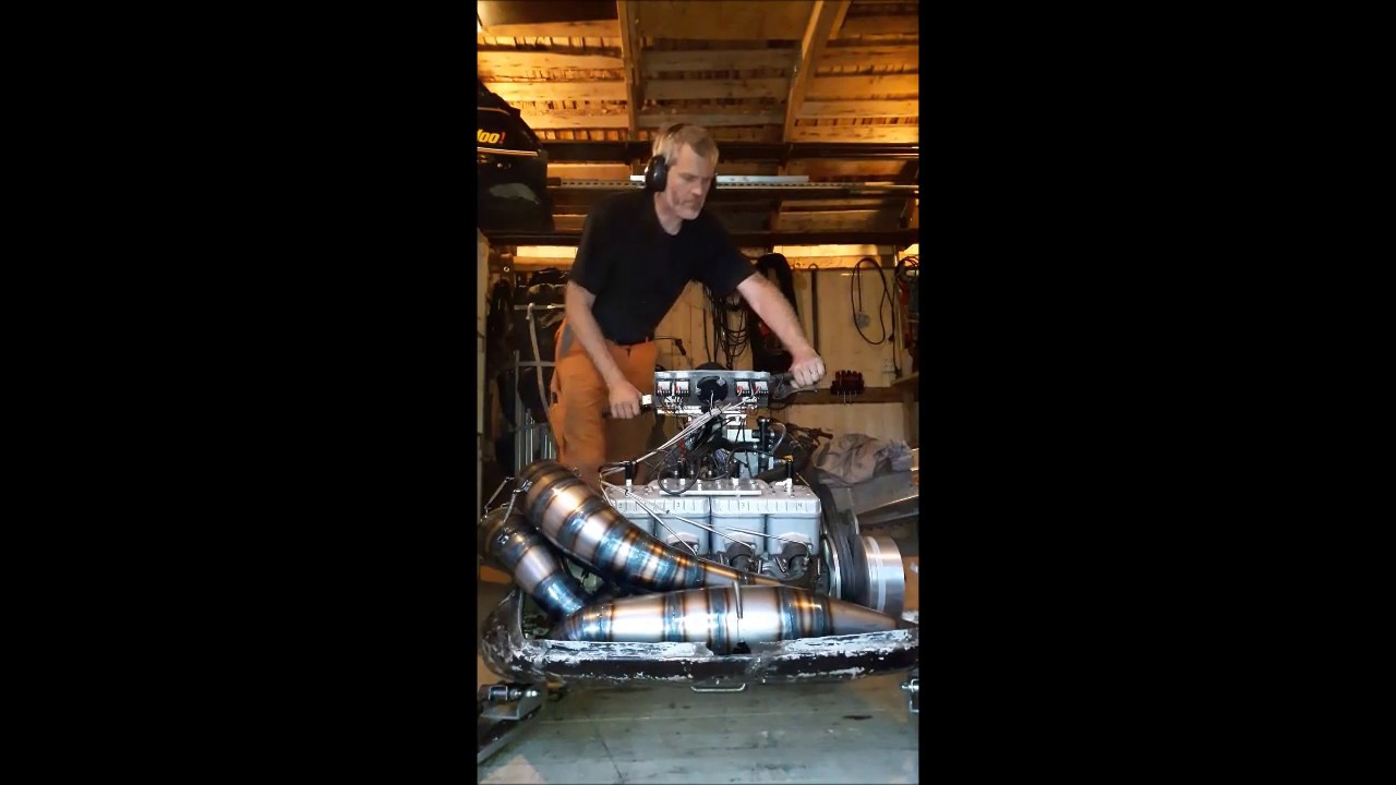Ski Doo Everest 900 4-cylinder twin rotary valve engine 2x454