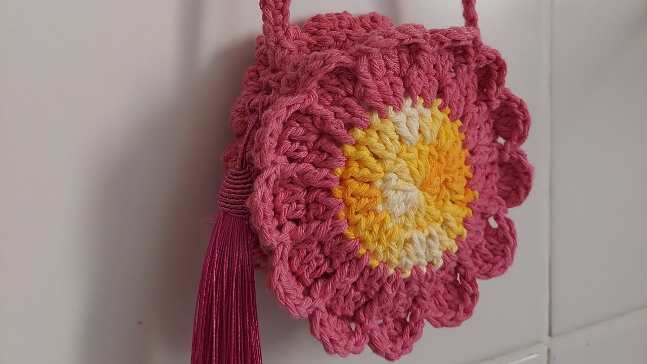 Bolsa infatil flor em crochê - Ateliê Arlete Rodrigues