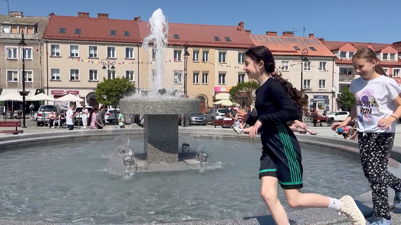 Betonowa patelnia czy elegancki plac? Nowy Stary Rynek w Łomży