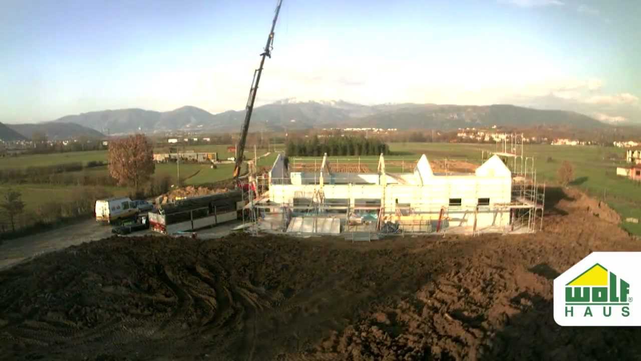 Timelapse palestra prefabbricata in legno Wolf Haus - Centri sportivi in tempo record!