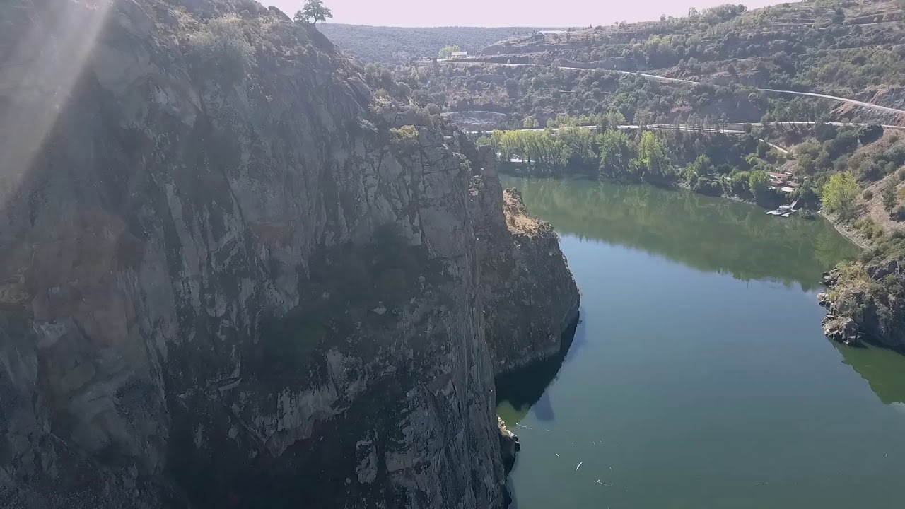 Rio Douro entre Espanha e Portugal - Soberbo
