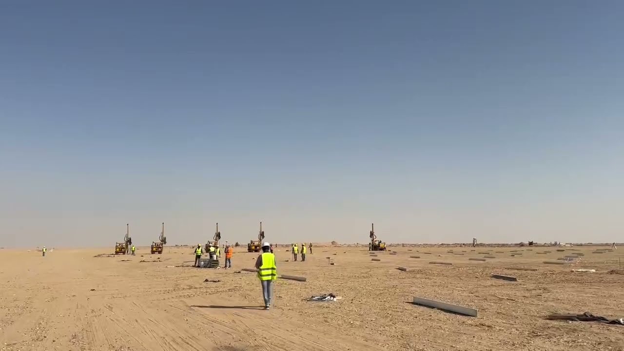 Everstar Machinery HXR5 Solar Pile Driver: Powering Solar Farm Construction in Desert Terrain