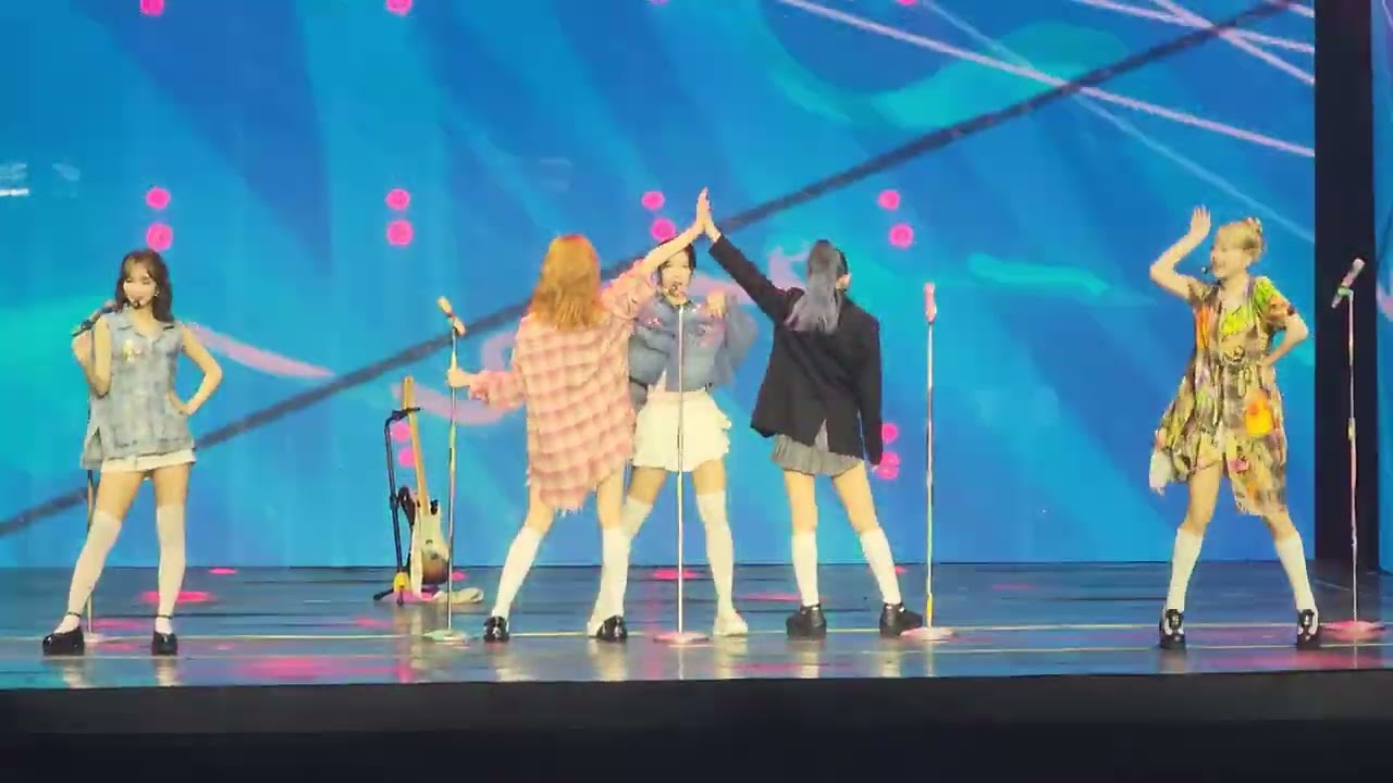 Le Sserafim (르세라핌) - No Celestial (Live at Jiexpo Jakarta) - Flame rises in Jakarta - 20231003