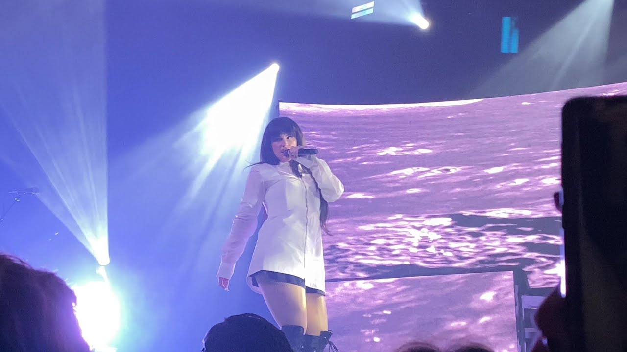 Spiritbox - Hella Good (No Doubt cover) and Rotoscope [Toronto, 05/04/23)