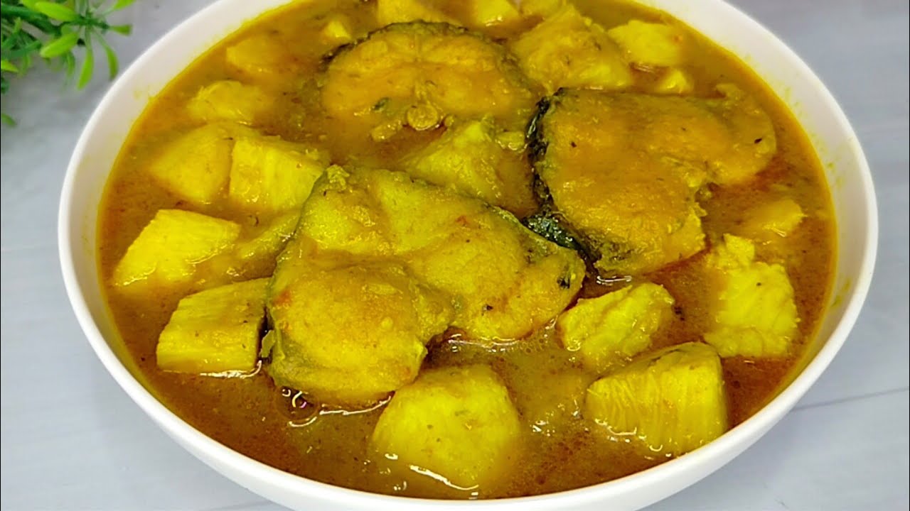 Delicious and tasty Mati Alu with Fish Curry recipe