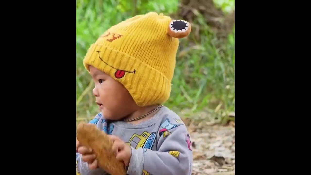 Days and Nights of Good Fortune Fishing: Catching Fish and Making Giant Cakes for the Market
