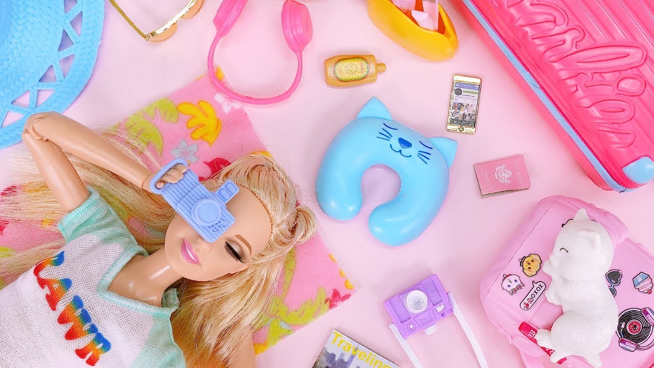 BARBIE prepara las MALETAS para irse de VACACIONES