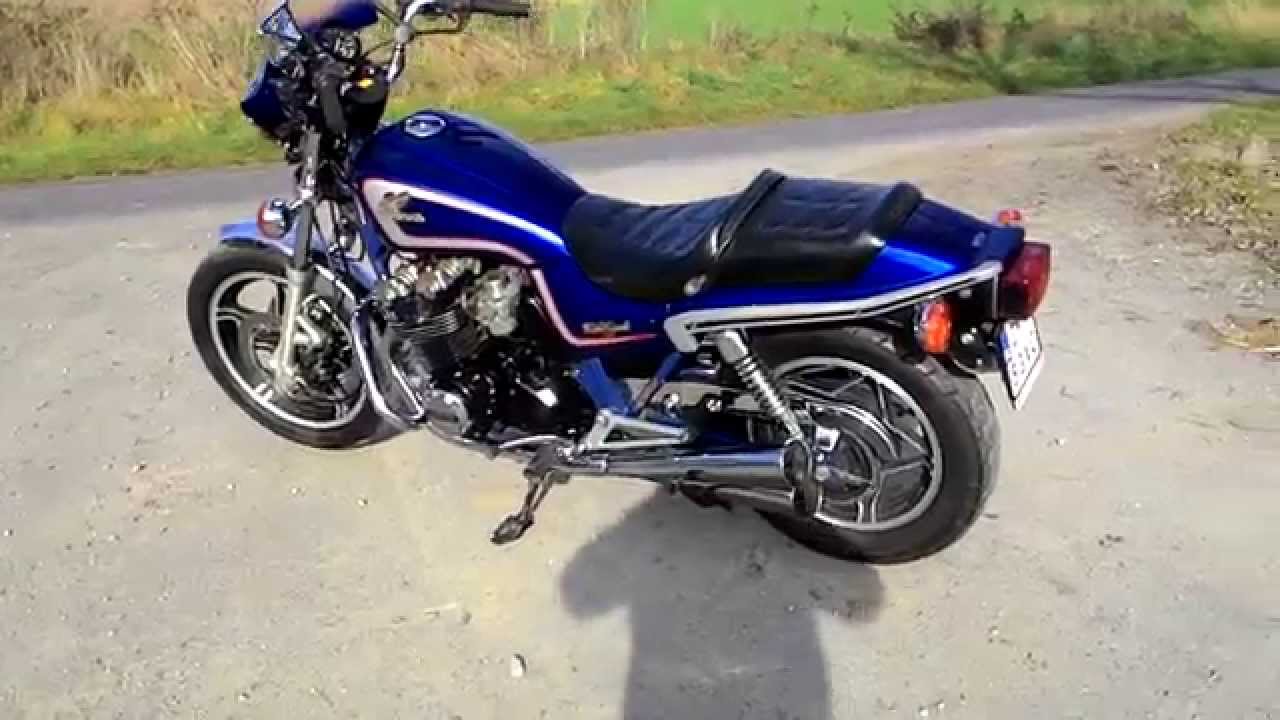 1982 Honda CB750 Nighthawk 4in4