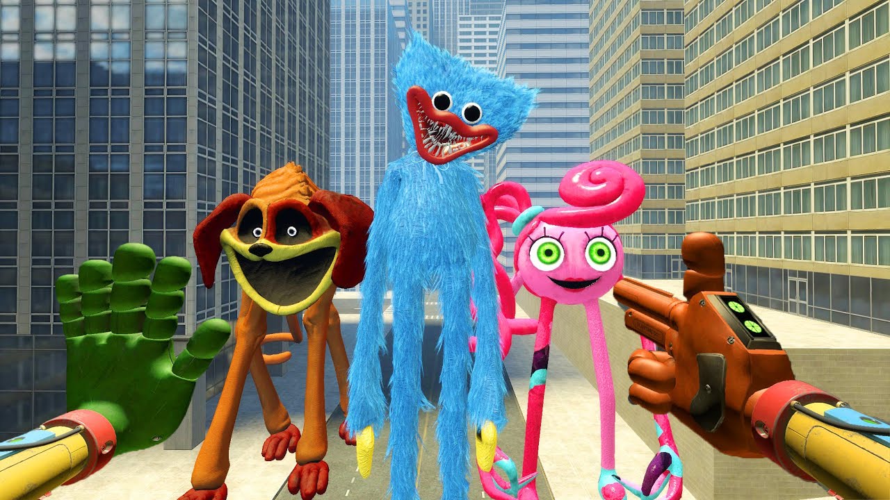 HELP! 😱 HUGGY WUGGY FROM POPPY PLAYTIME IS HUNTING ME ACROSS THE CITY | GARRY’S MOD