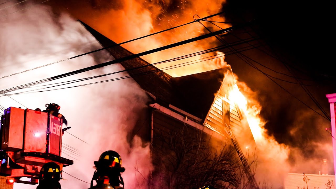 *Heavy Fire* [ Queens 3rd Alarm Box 9368 ] Inferno Rips Throughout Private Dwelling; Frozen Hydrants