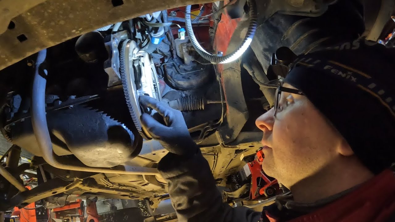 Opel Corsan kytkimen vaihto |Opel Corsa clutch replacement