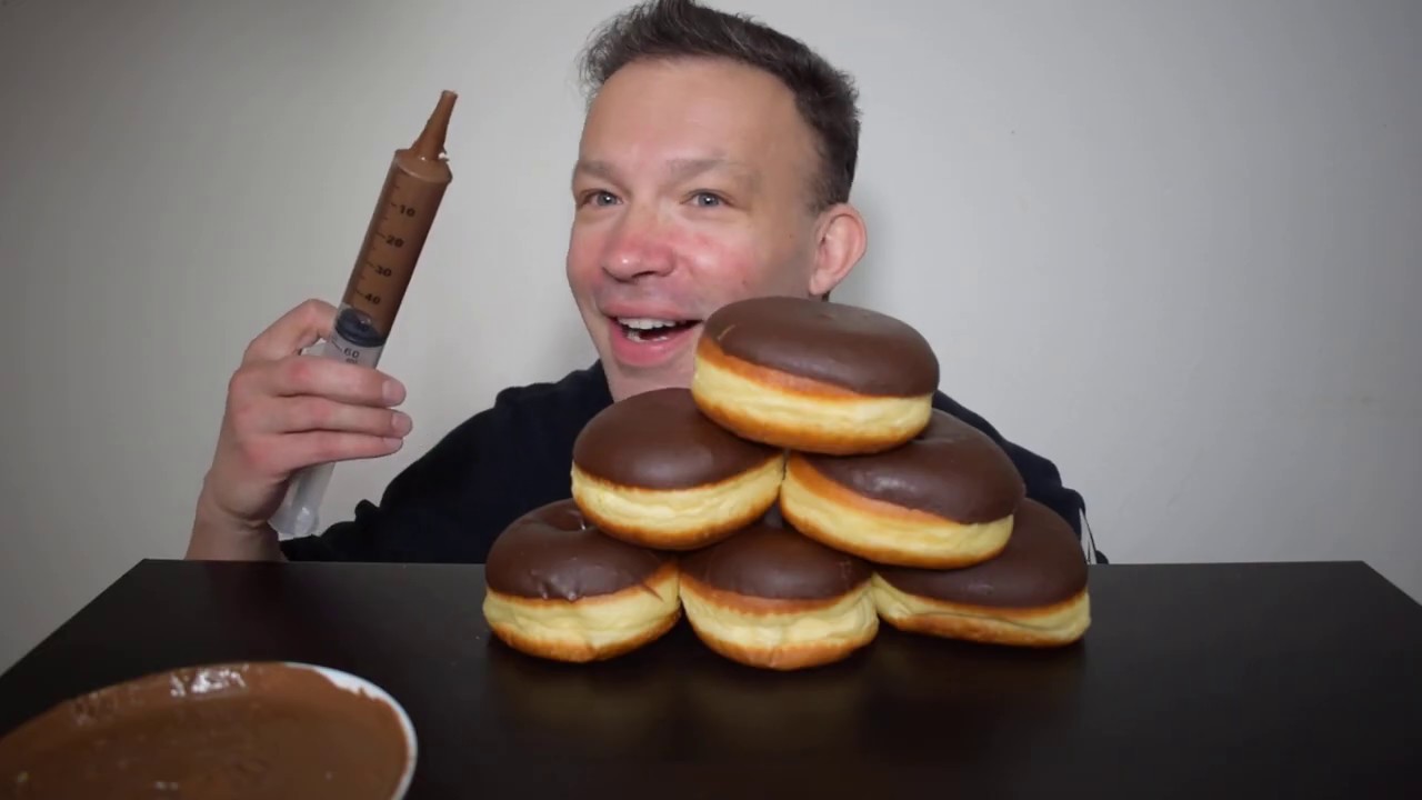 ASMR CALIFORNIA DONUTS EATING AND FILLING WITH NUTELLA SOFT CRUNCHY EATING SOUNDS MUKBANG YANNISASMR
