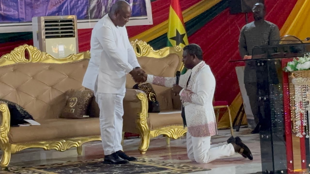 Prophet Opambour bow before H.E John Mahama  blesses him as he makes historic return to his church.