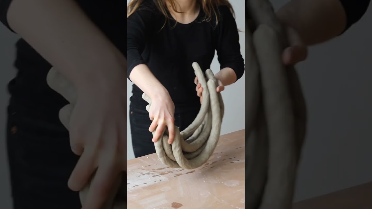 How To Roll Coils for a Coiled Pot #pottery #coiling #ceramics #sculpture