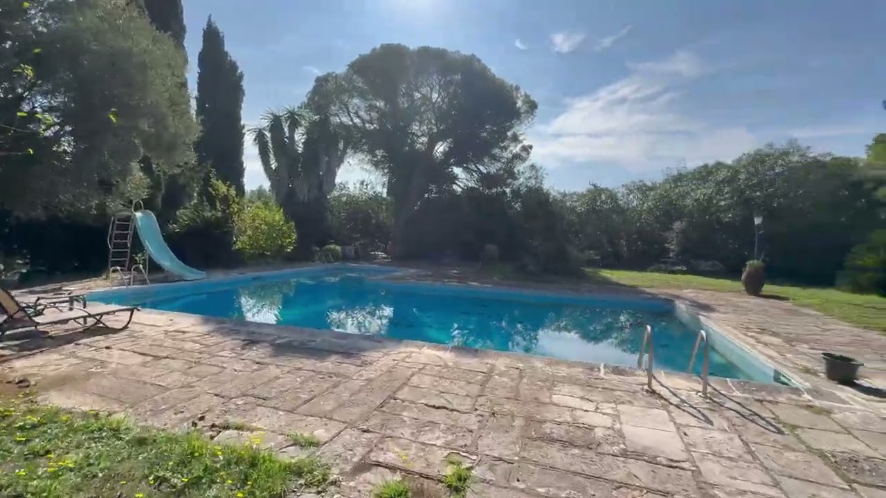 200m&sup2; House with Private Pool on 4,000m&sup2; Land